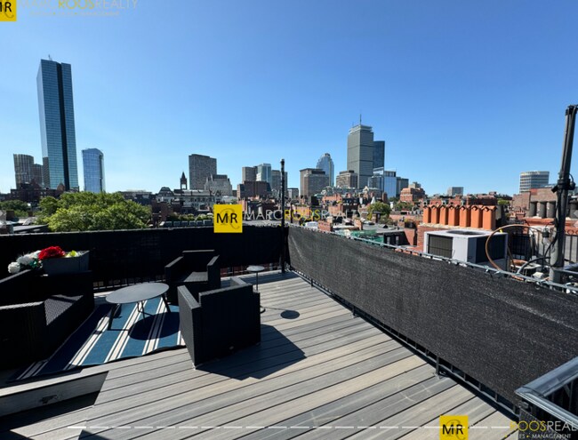 Building Photo - 265 Beacon St Unit 5 Rental