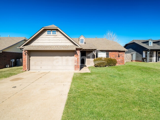 Building Photo - 20401 E 43rd St S