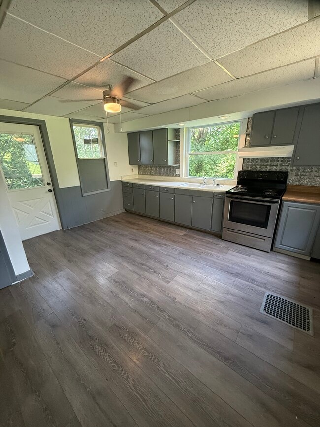 Photo - 10 Suncrest Ter Unit 3