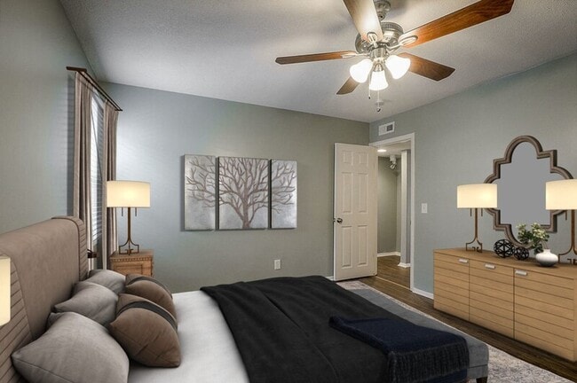 Photo - 4115 Warwick Blvd