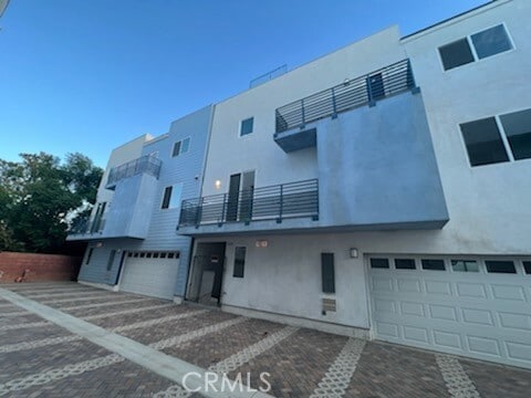 Building Photo - 14614 Vanowen St Rental