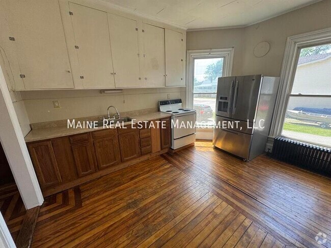 Building Photo - 191 Center St Unit 1 Rental