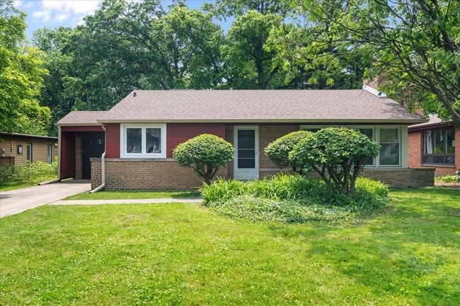 Building Photo - 1719 Ferndale Ave Rental