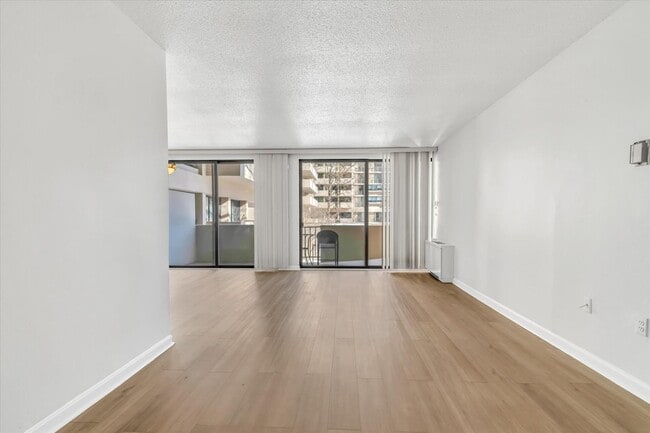 Photo - 4141 Henderson Rd