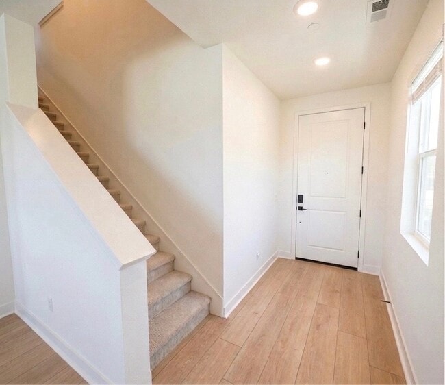 Photo - 1358 Blue Port Wy