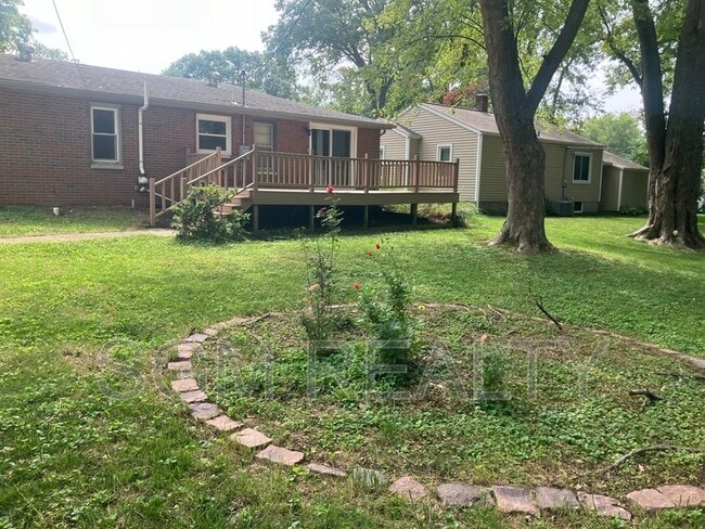 Photo - 315 N Cedar St