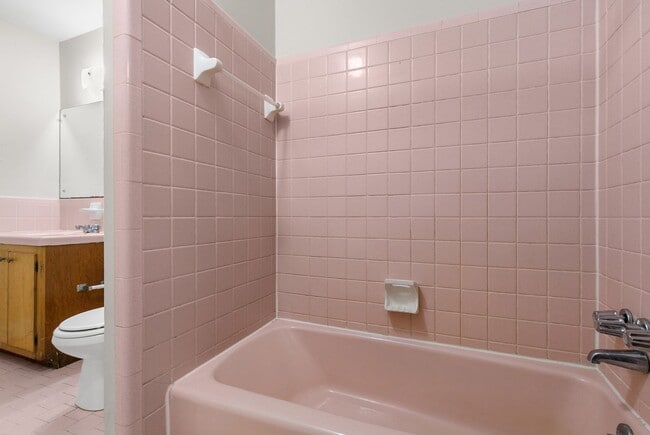 Photo - Celeste Manor - 1 Bedroom / 1 Bathroom Apartment Unit 1227-A