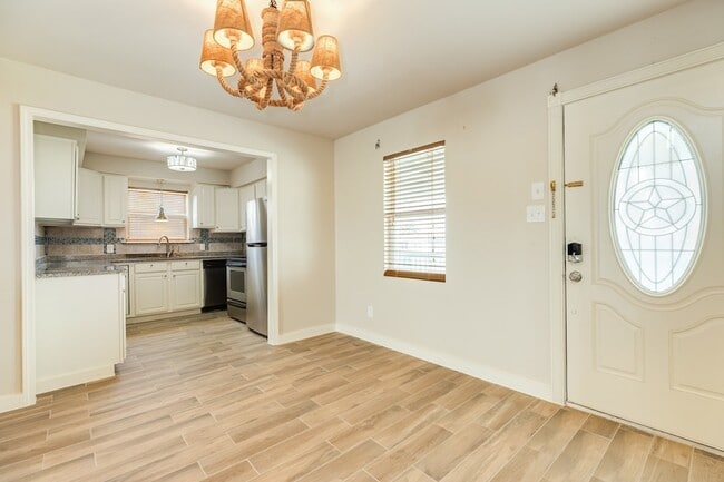 Photo - 805 Seashell Dr