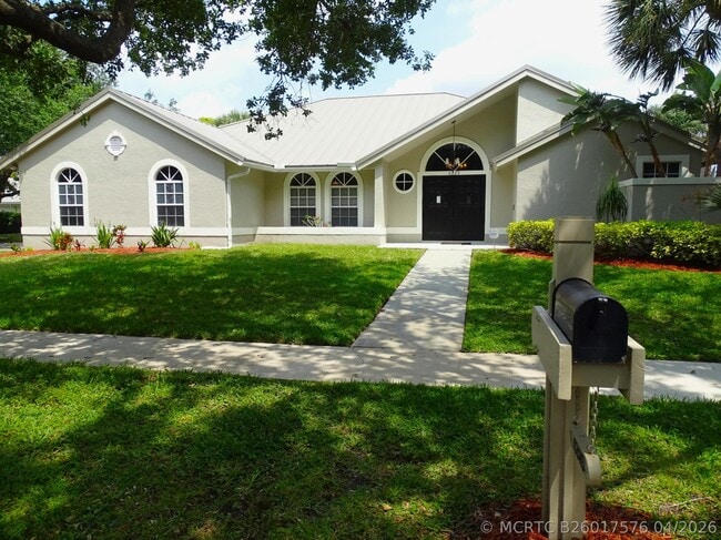 Building Photo - 6325 Winding Lake Dr
