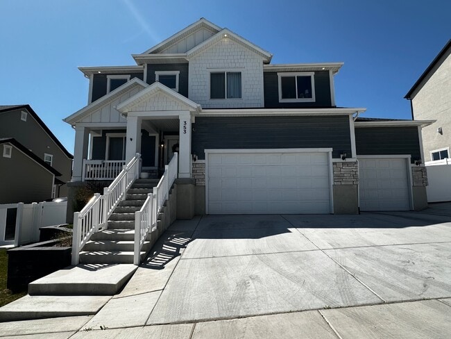 Photo - 353 N High Ridge Rd