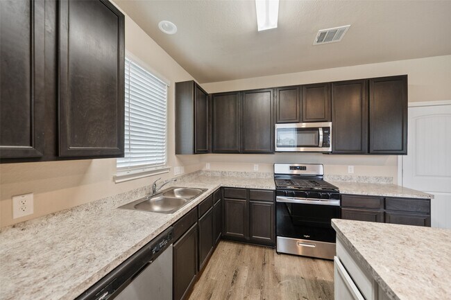 Photo - 2335 Mount Locke Path