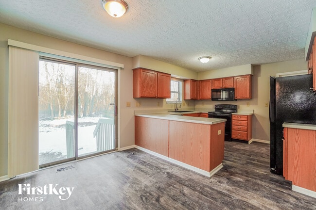 Photo - 2722 Hardwood Ave