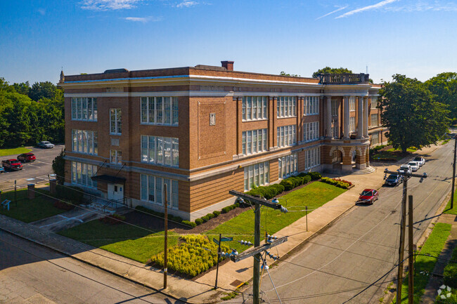 Elora Gardens at Petersburg - Elora Gardens at Petersburg Apartments