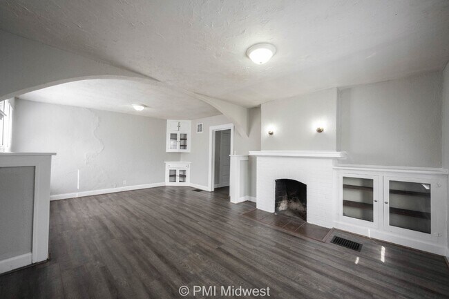 Photo - Charming 1-Bedroom Duplex in Indianapolis with Spacious Layout and Convenient Location