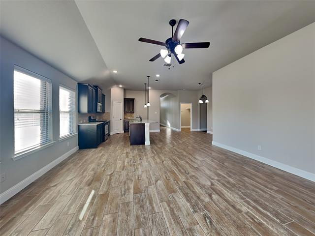 Photo - 900 McLynn Ct