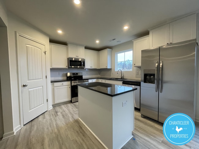 Photo - 49 Suhani Ln