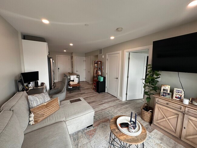 Photo - 200 Old Colony Ave Unit 407