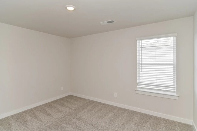 Photo - 1318 Bluffton Cir