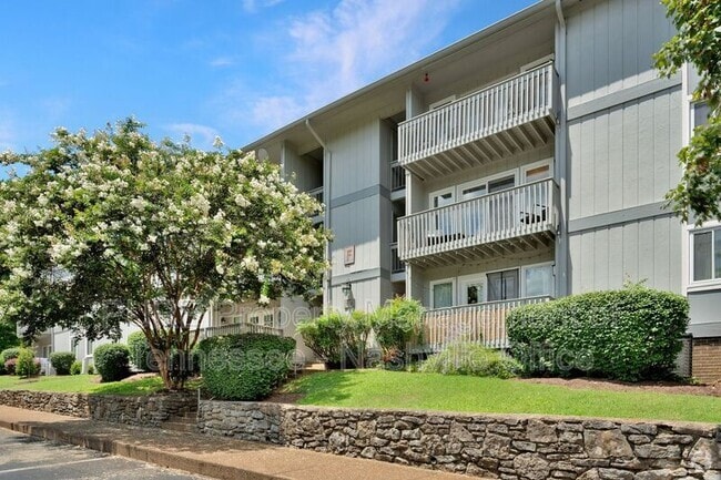Building Photo - 21 Vaughns Gap Rd Unit #F 94 Rental