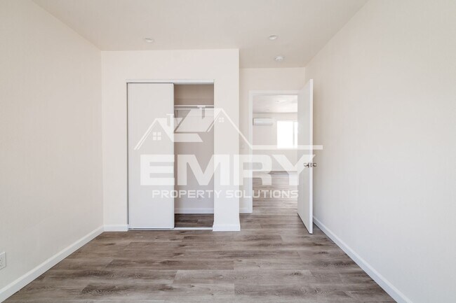 Photo - 3848 W 105th St Unit 3848 W 105th St Inglewood 3/4