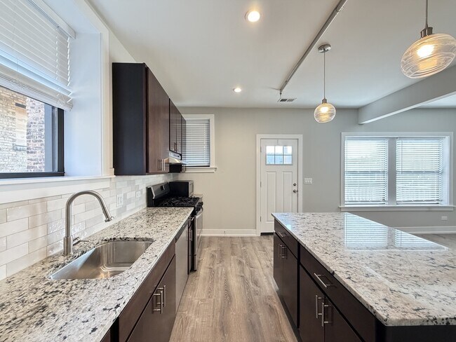 Photo - 1124 Maple Ave Unidad J09W