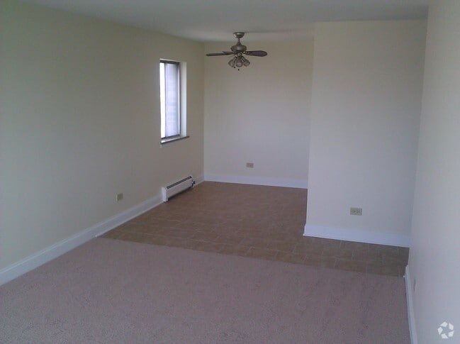 Living Room - North Shore Apartments