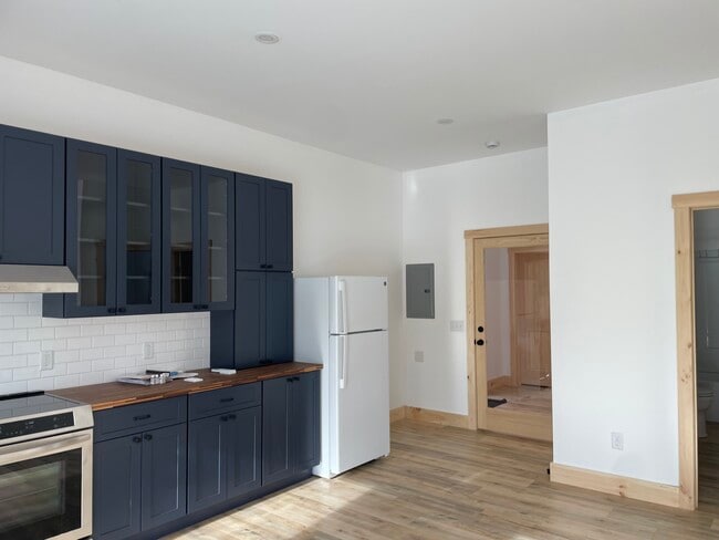 Kitchen with mud room/storage - 223 Huntley Rd Unit 221