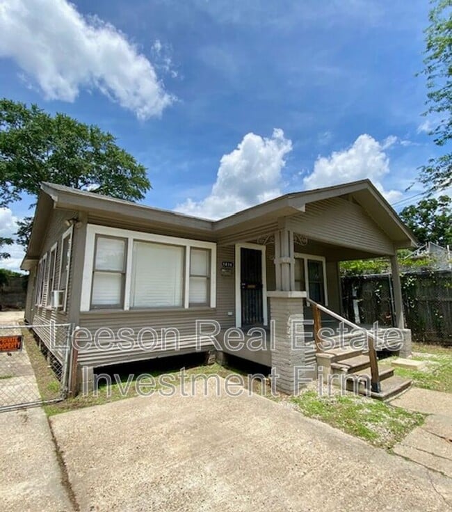Building Photo - 1416 Natalie St