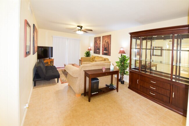 Photo - 2601 Bellefontaine Unit C111
