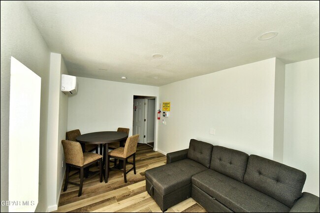 Photo - 6806 Alameda Ave