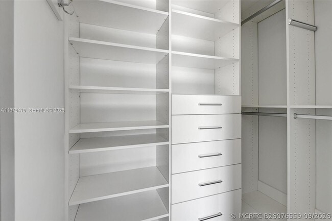 110 SE 2nd St Unit 203