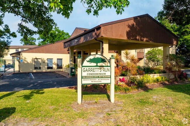 7815-7911 Maplewood Dr Melbourne, FL 32904 - Garrett's Run Condominiums