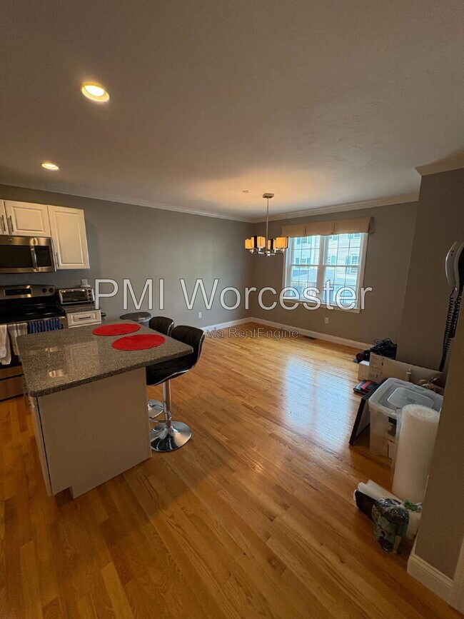 Photo - 67 N Quinsigamond Ave