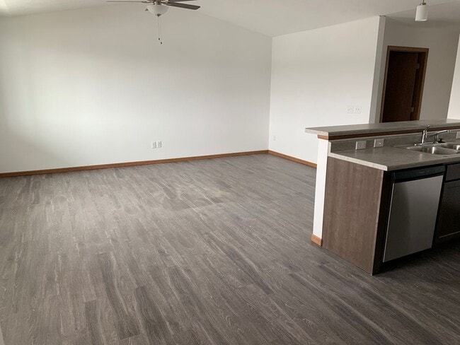 Photo - Welcome to Lipton Apartments – Your New Ho... Unit 100-07