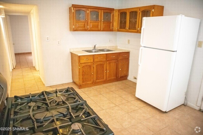 Building Photo - 910 Van Patten Ave Rental