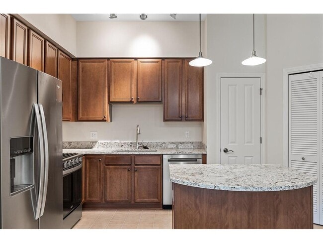 Photo - 500 500 E Grant St Unidad 209