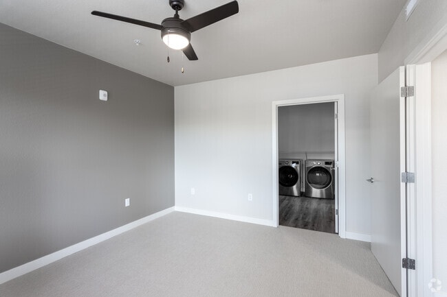 1BR, 1BA - 970SF - Bedroom