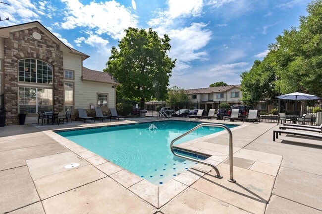 Reserve at Centerra Apartments