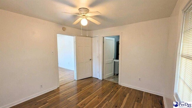 Photo - 803 Chase St