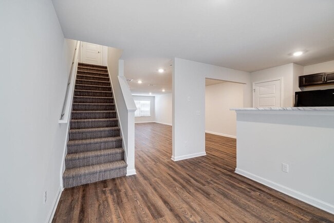Photo - 3 Bed 2.5 Bath, Multiple Townhomes Units A...