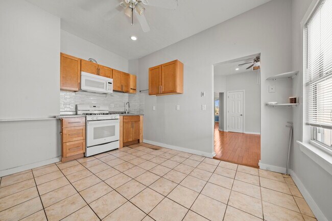 Photo - 23 Eden St Unit U2