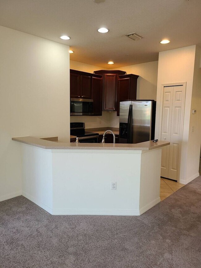 Photo - 3 Bed/ 2 Bath Condo w/1 Car Garage $2,000 ...