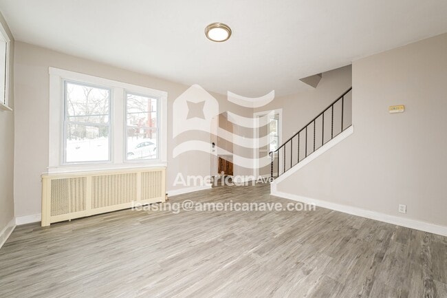 Photo - 1818 Plainview Ave