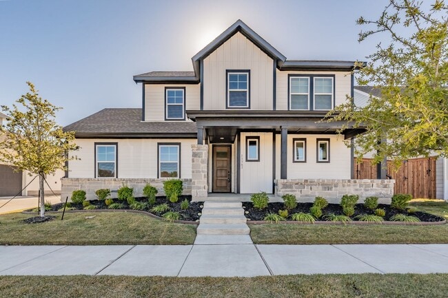 Building Photo - Stunning modern farmhouse in Walsh Ranch!