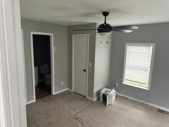 Photo - 714 Crim Ave Unit 6