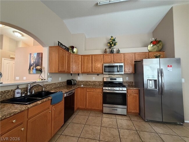 Photo - 868 Worrell Ave