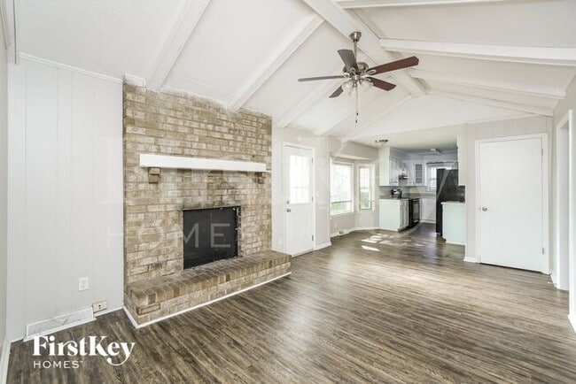 Photo - 104 Heron Ct