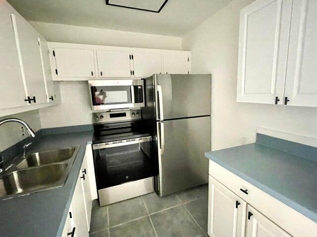 Building Photo - 226 Canterbury E Unit J Rental