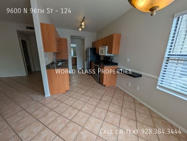Photo - 9600 N 96th St
