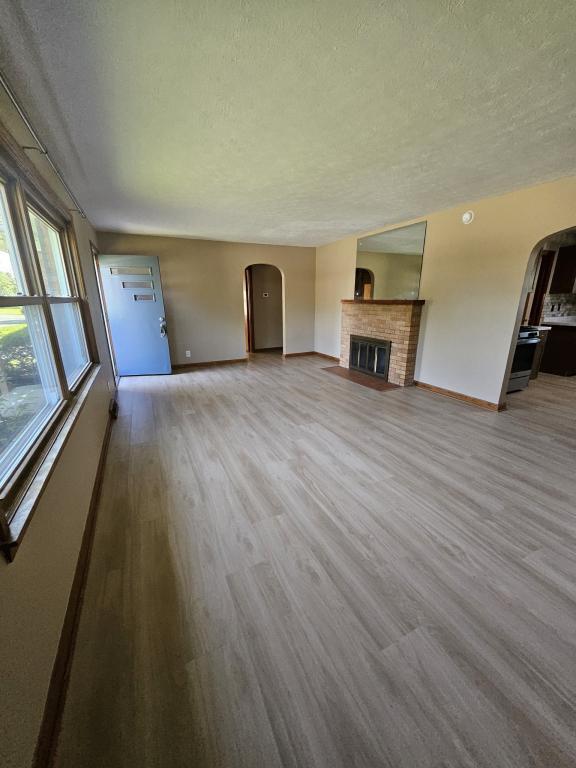 Photo - 212 Maevi Dr